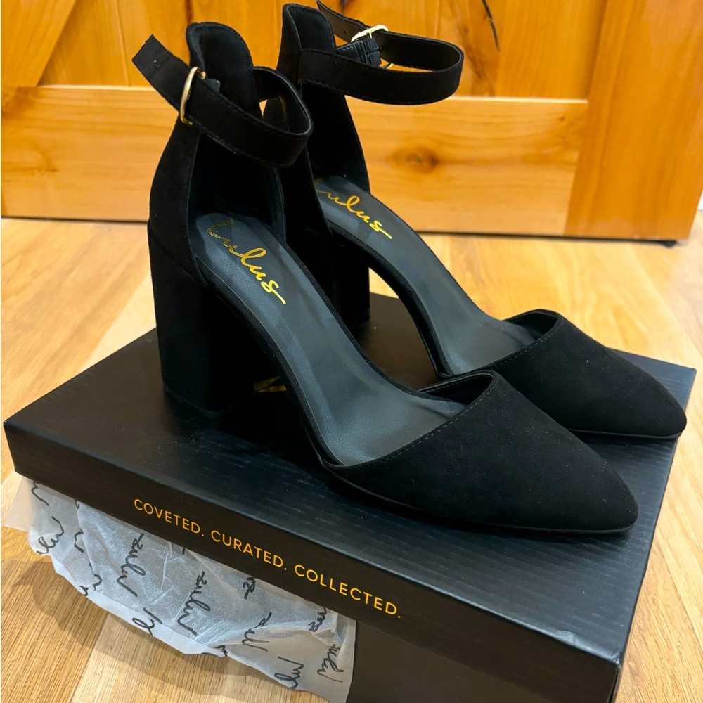 NIB Suede Lulu’s heels. Size 7